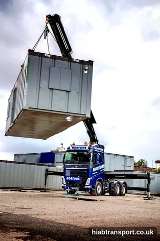 HIAB heavy lift Portable cabin Manchester